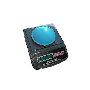 ترازو رومیزی 1000 گرمی تیتان TITAN 1*G81