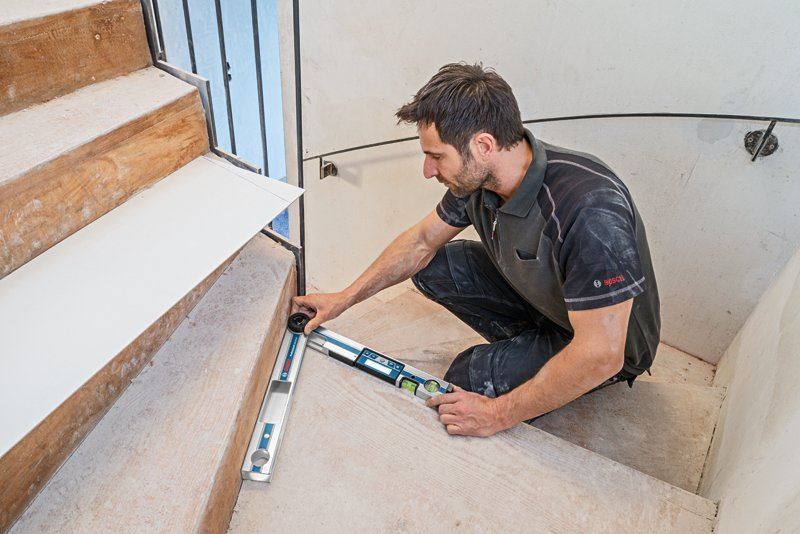 زاویه سنج دیجیتال بوش BOSCH  مدل GAM 220 MF (به سفارش امارات) 