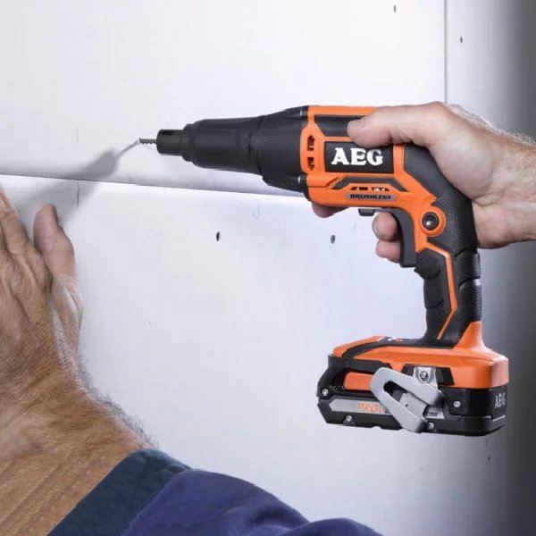 پیچ گوشتی خشابی مدل BTS18BL-O آاگ AEG 
